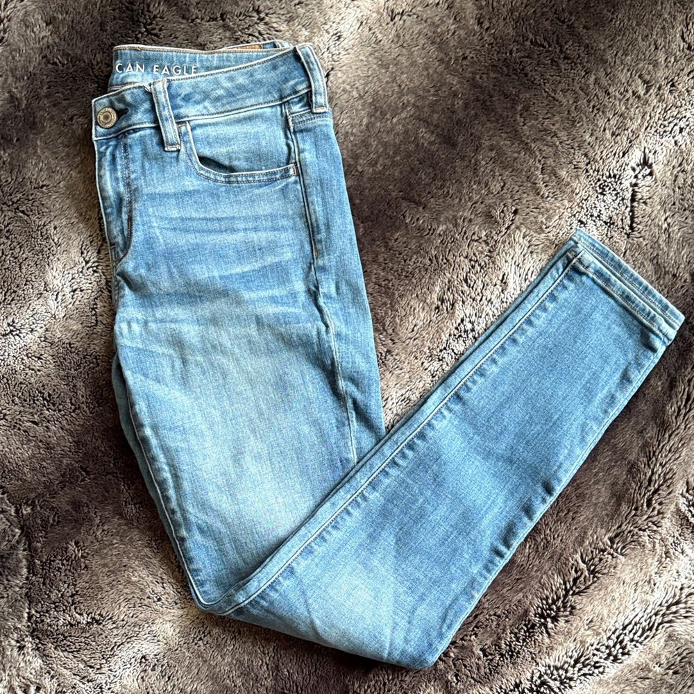 American Eagle Outfitters Light Blue Skinny Jeans • Sz 8L